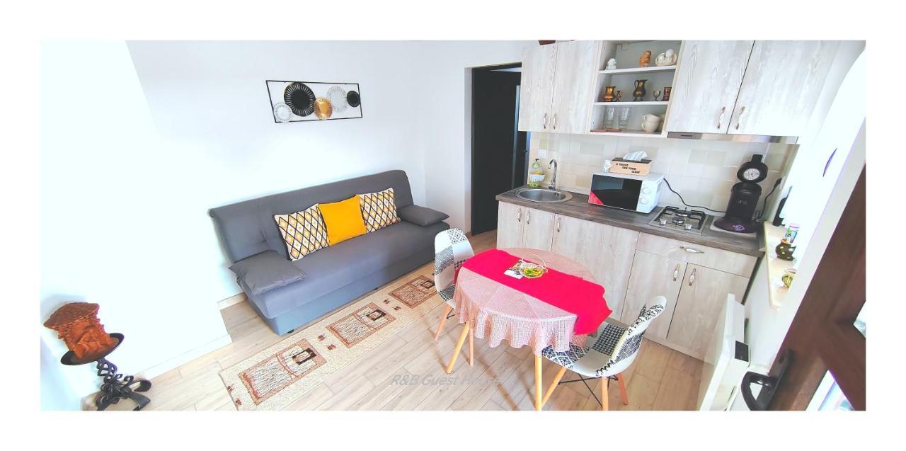 R&B Guest House Câmpulung Moldovenesc المظهر الخارجي الصورة